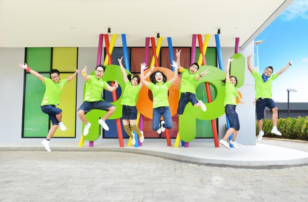 Pop! Hotel Bsd City Tangerang Serpong Esterno foto