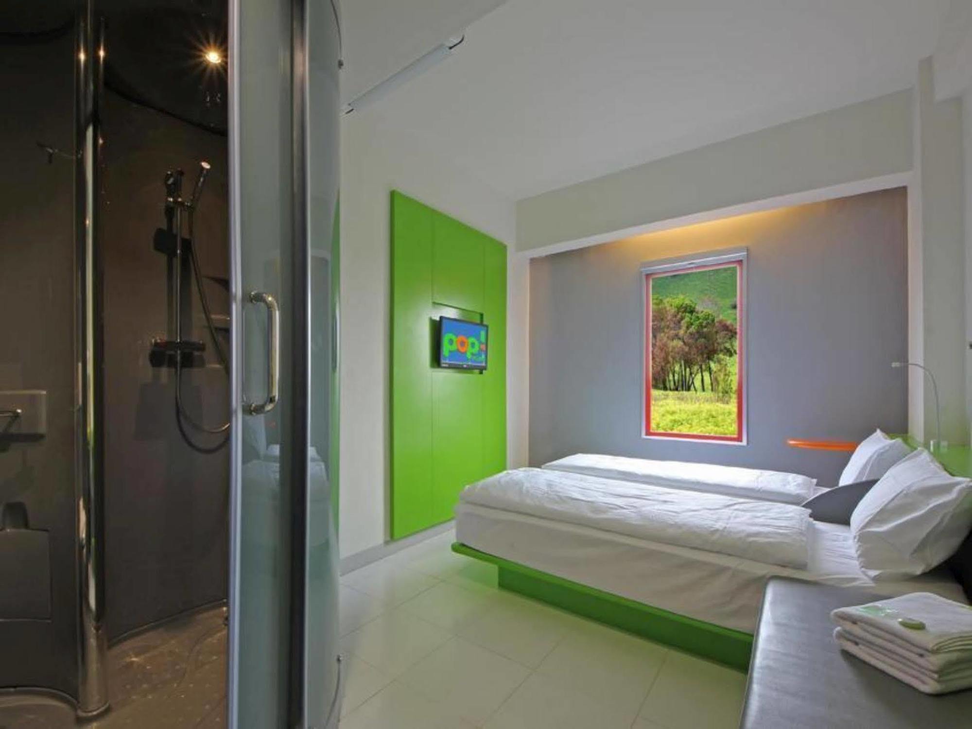 Pop! Hotel Bsd City Tangerang Serpong Esterno foto