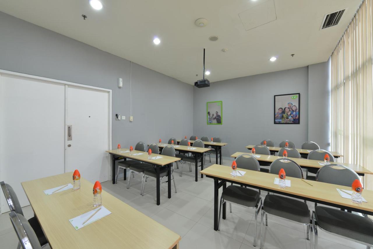 Pop! Hotel Bsd City Tangerang Serpong Esterno foto