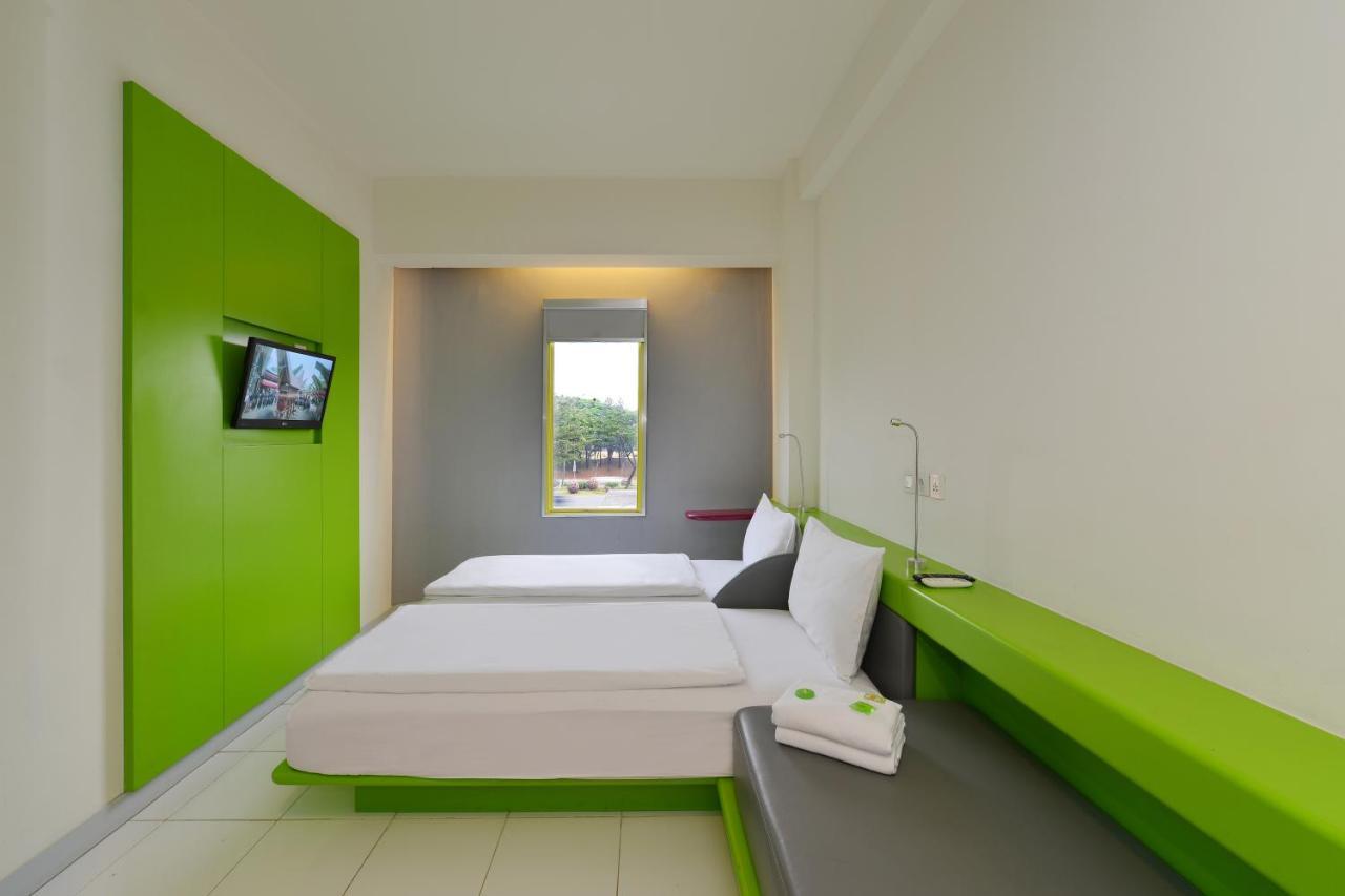 Pop! Hotel Bsd City Tangerang Serpong Esterno foto